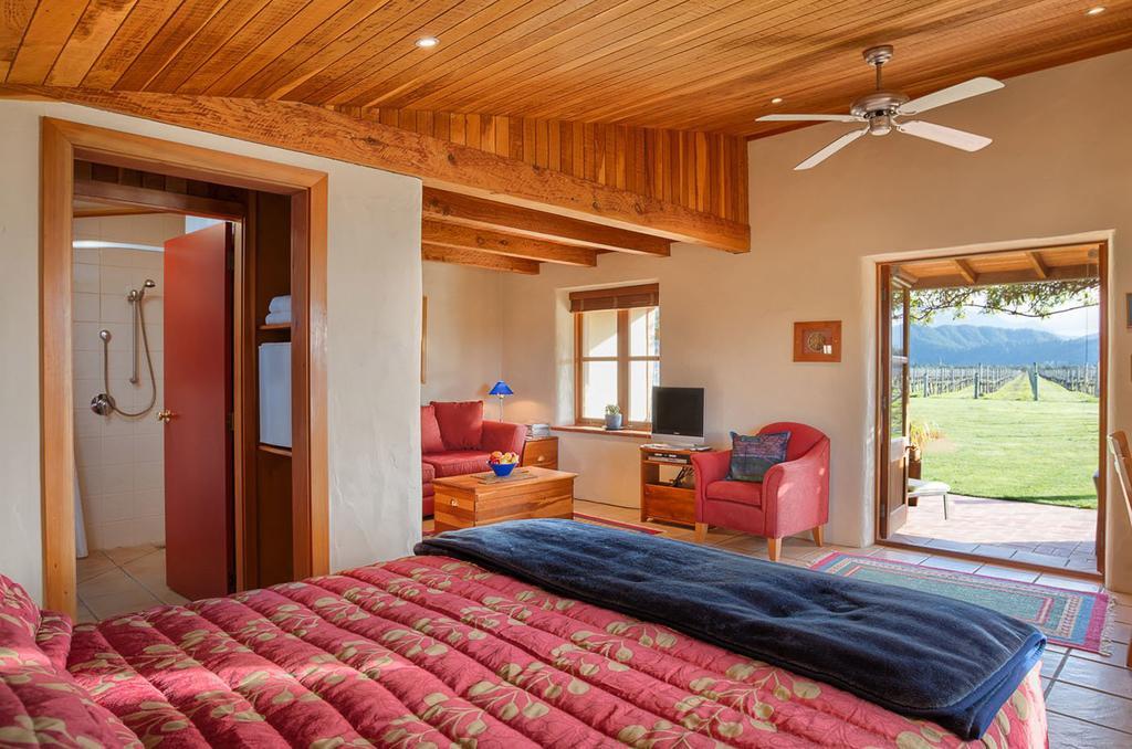 Straw Lodge Vineyard And Boutique Lodging Renwick Bilik gambar
